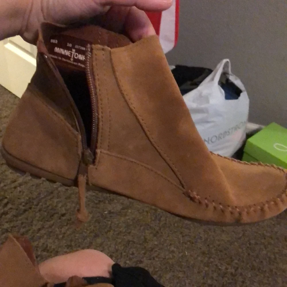 Minnetonka leather fringe booties - Picture 5 of 7